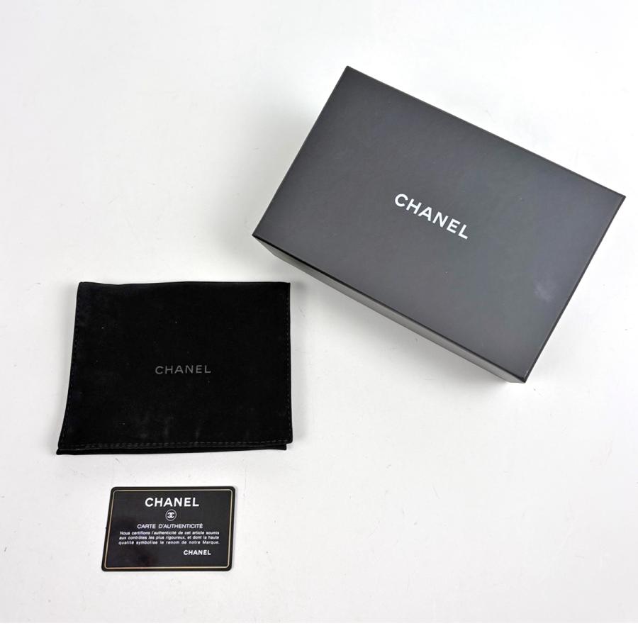 CHANEL（シャネル） ココマーク 二つ折り財布 シャネル19 スモール