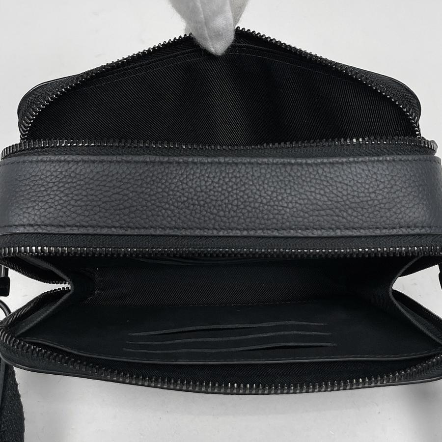 LOUIS VUITTON（ルイ・ヴィトン） アルファ ウェアラブル ウォレット