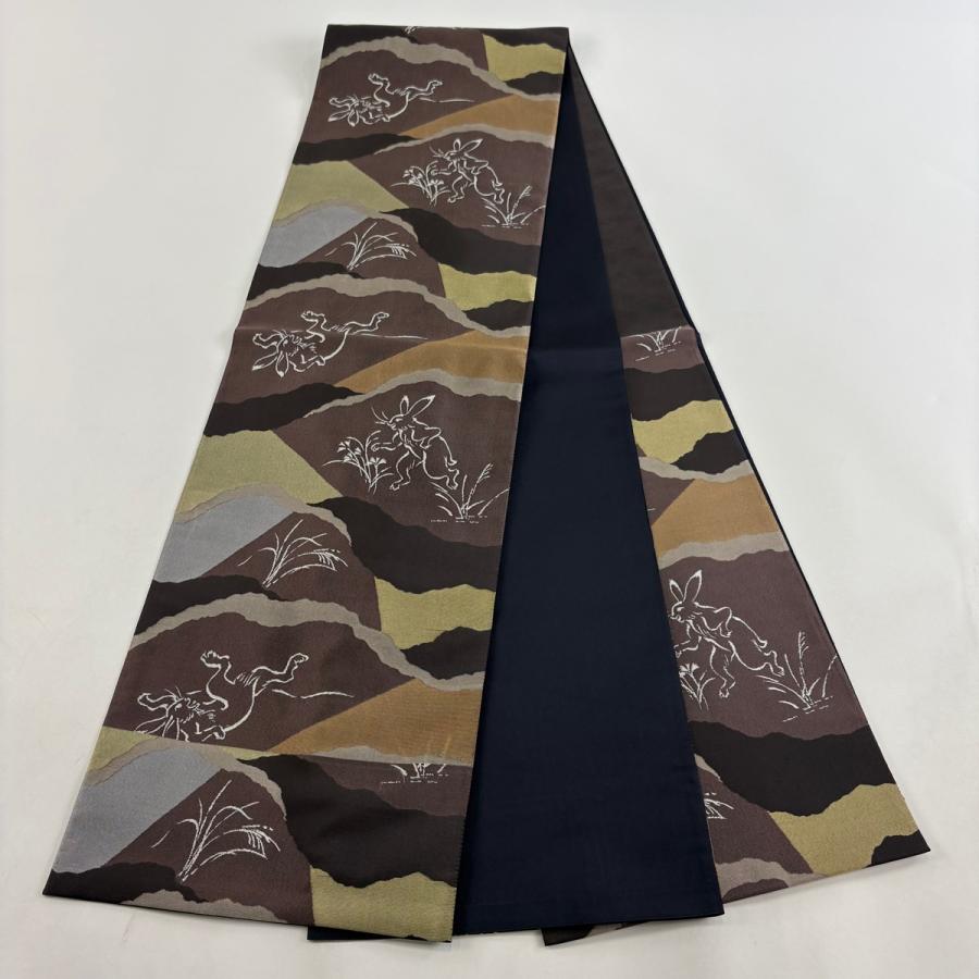 美品 袋帯 逸品 鳥獣戯画 うさぎ 焦茶色 六通 正絹 中古 : リユース