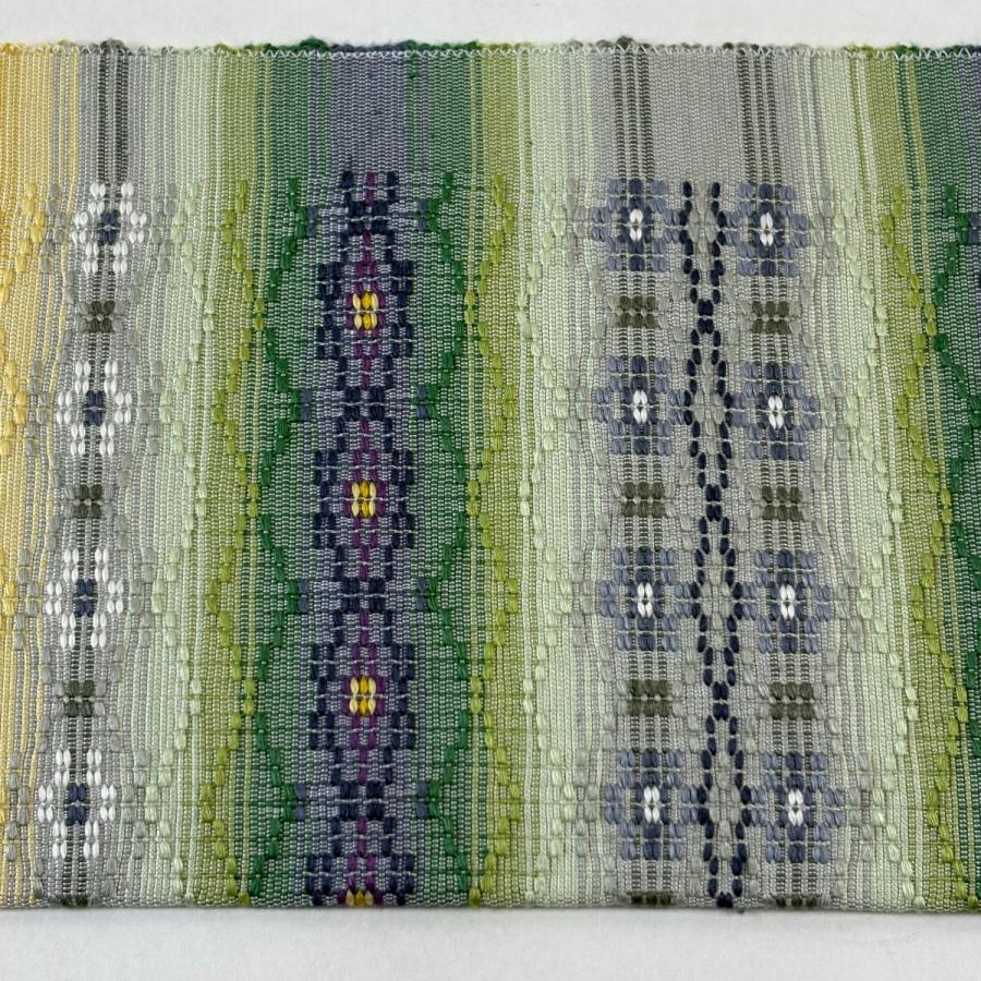 美品 名古屋帯 逸品 証紙あり 八寸名古屋帯 南風原花織 段縞 花 緑