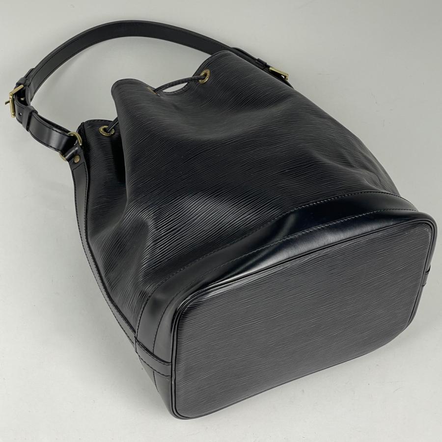 ルイヴィトン エピ ノエ 巾着型 ショルダーバッグ ノワール 黒 ブラック LOUIS VUITTON（ルイ・ヴィトン） ノエ 巾着型 ショルダーバッグ エピ