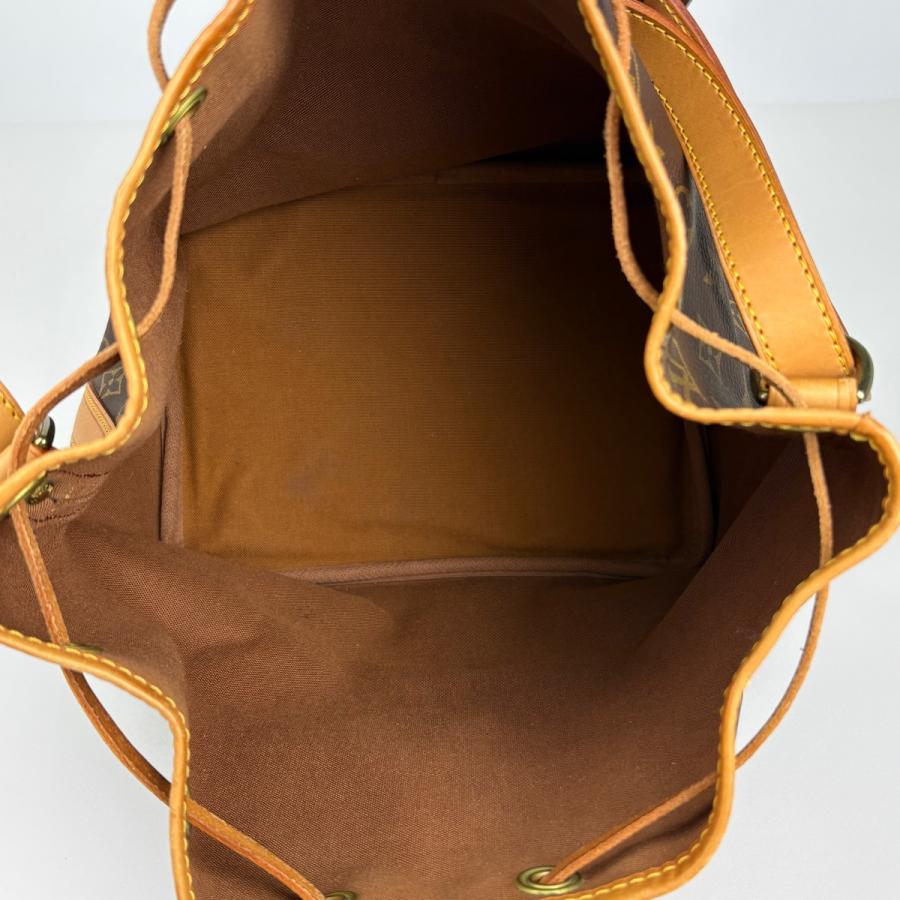 LOUIS VUITTON（ルイ・ヴィトン） プチ ノエ ショルダーバッグ 巾着型