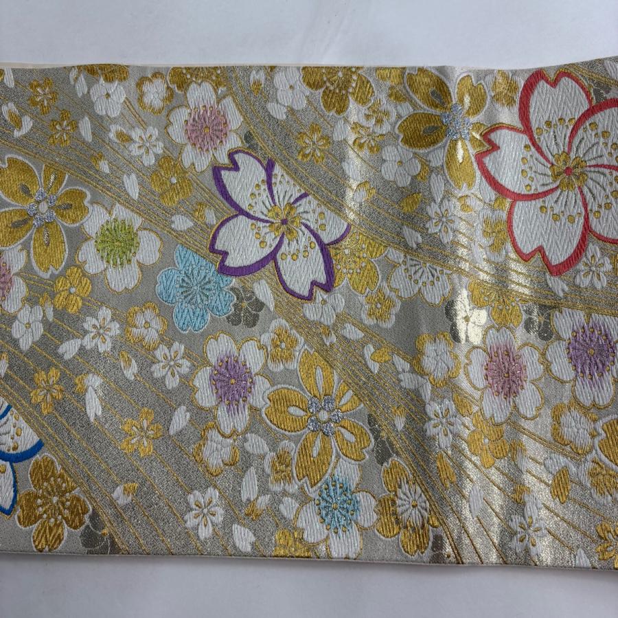 袋帯 秀品 振袖向き 桜 流水 唐織 金糸 クリーム 六通 正絹 中古