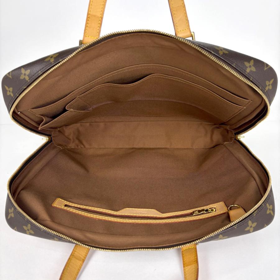 LOUIS VUITTON（ルイ・ヴィトン） ポルト ドキュマン ペガス ビジネス