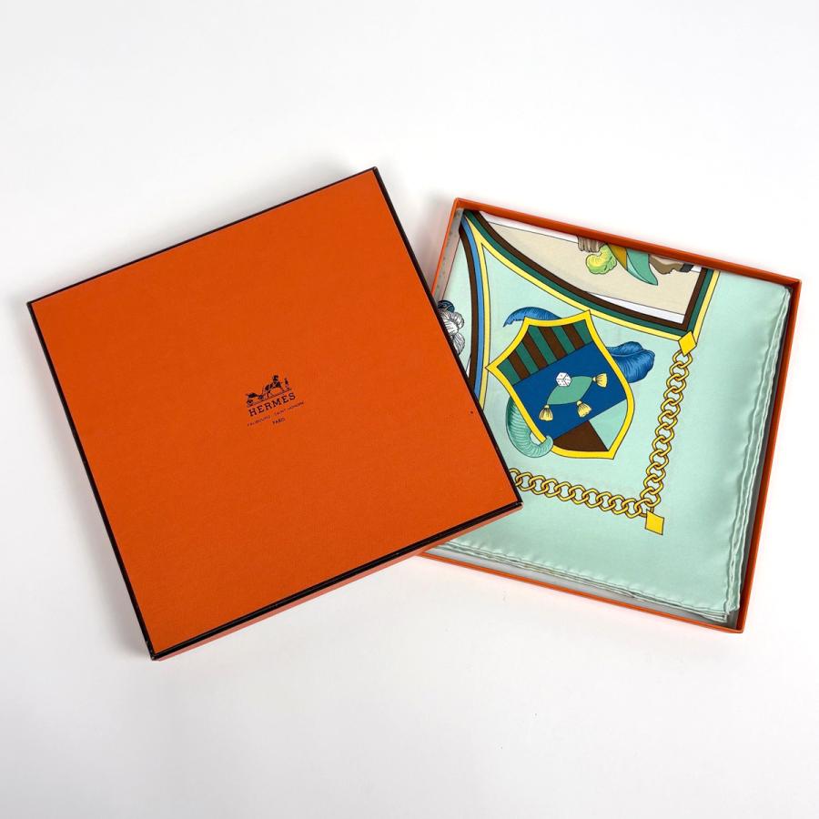 HERMES（エルメス） カレ90 CHOCS EN PLUMES スカーフ 羽飾りの激突 馬