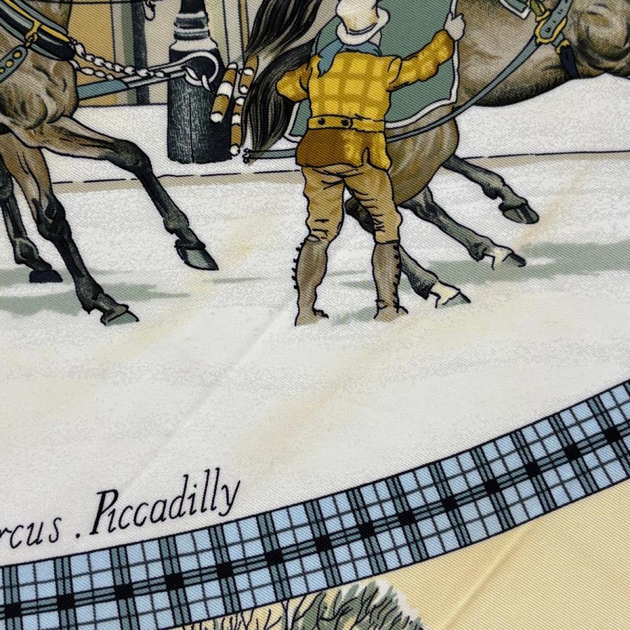 HERMES カレ90 郵便馬車の冬 エルメス　スカーフ　馬　冬 HERMES（エルメス） カレ90 LHIVER EN POSTE スカーフ 冬の郵便馬車