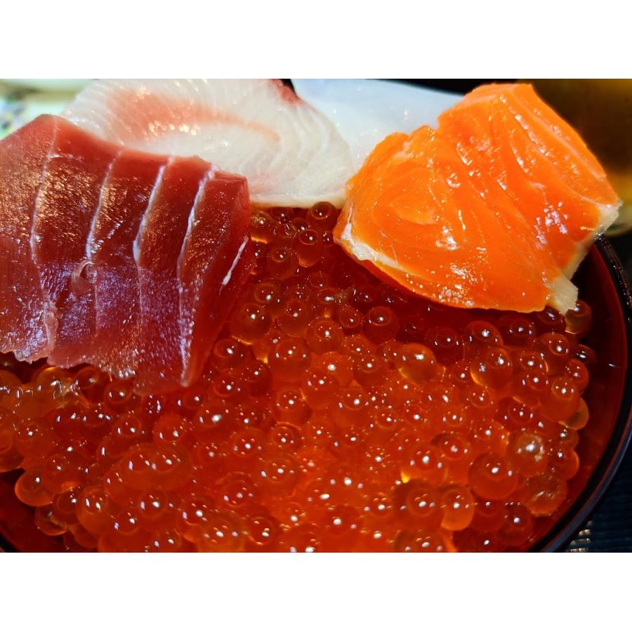 新物 最高 品質 チャム 大粒 極上 逸品  一番手 秋鮭卵 いくら 500g  イクラ  正油漬け  送料無料の画像