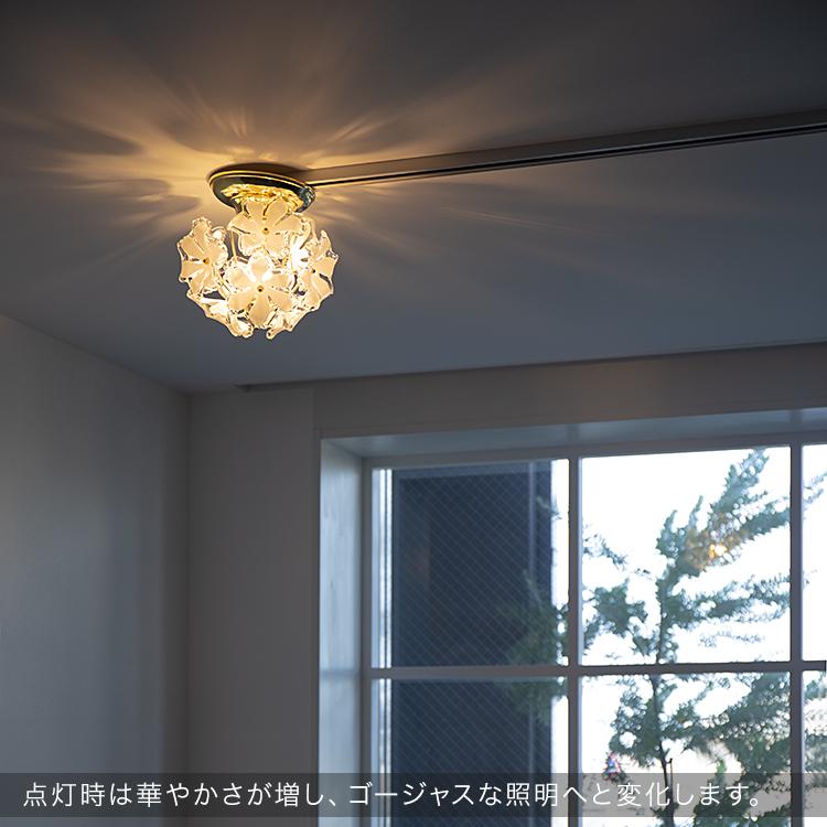 美品　大ホワイトシャンデリアRADAMES 光と影　送料込み シーリングライト シーリングライト おしゃれ 1灯 花 シャンデリア 姫系 照明 天井