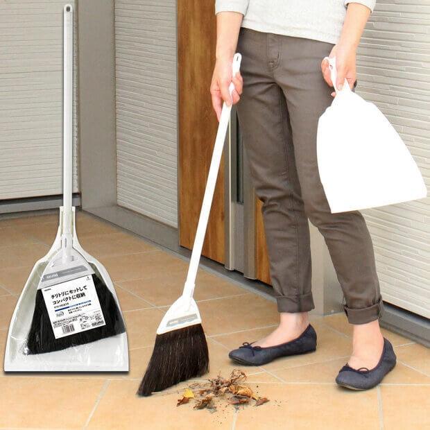 外ほうき 収納に便利なチリトリ付ほうき 幅24cm 奥行5cm 高さ79cm 屋外 玄関用のコンクリート タイルに Us158 アズマ工業 お掃除のアズマ工業 直営ショップ 通販 Yahoo ショッピング