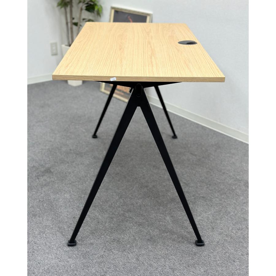 展示品□HAY/ヘイ□PYRAMID DESK/ピラミッドデスク コンパクト 展示品□HAY/ヘイ□PYRAMID DESK/ピラミッドデスク コンパクト