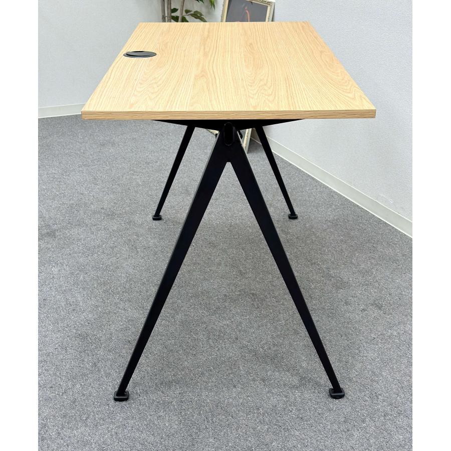 展示品□HAY/ヘイ□PYRAMID DESK/ピラミッドデスク コンパクト 展示品□HAY/ヘイ□PYRAMID DESK/ピラミッドデスク コンパクト