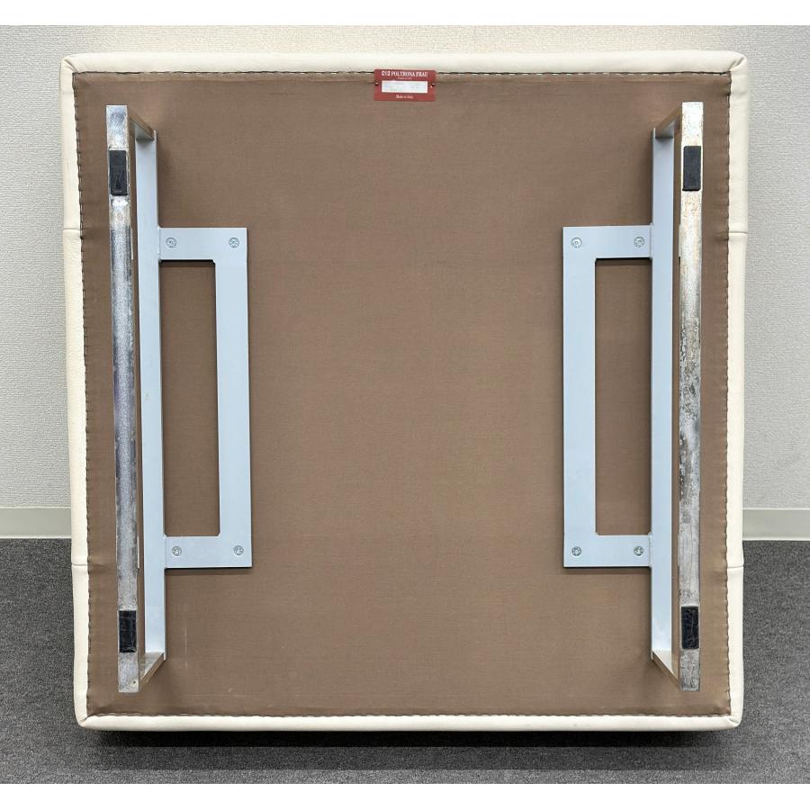 ポルトローナフラウ■クアドラ　オフホワイト　スツール　オットマン　IDC大塚家具 □Poltrona Frau/ポルトローナ・フラウ□Quadra/クアドラ オフ