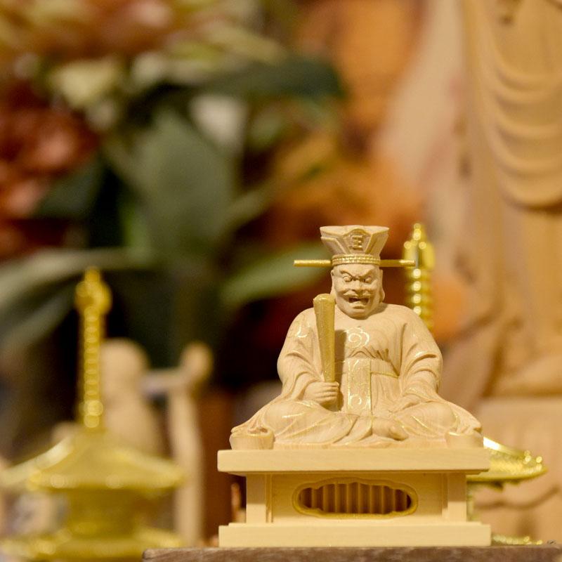 木彫り仏像 小仏-【閻魔大王】 柘植 金泥仕様 総高7.6cm ※桐箱入れ