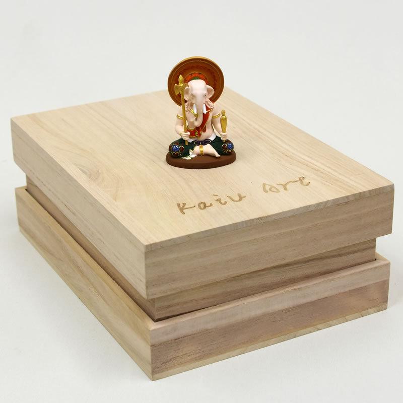 木彫り 仏像 【小仏】柘植歓喜天（聖天）単身坐像 極彩色 総高5.8cm