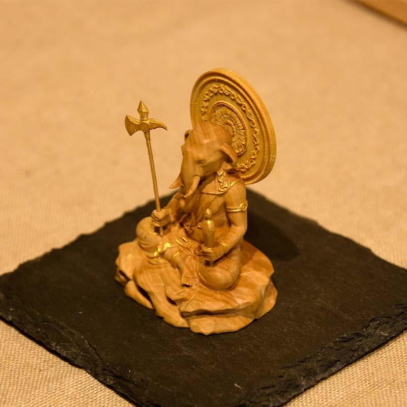 木彫り 仏像 【小仏】柘植歓喜天（聖天）単身坐像 金泥 総高5.8cm ※桐