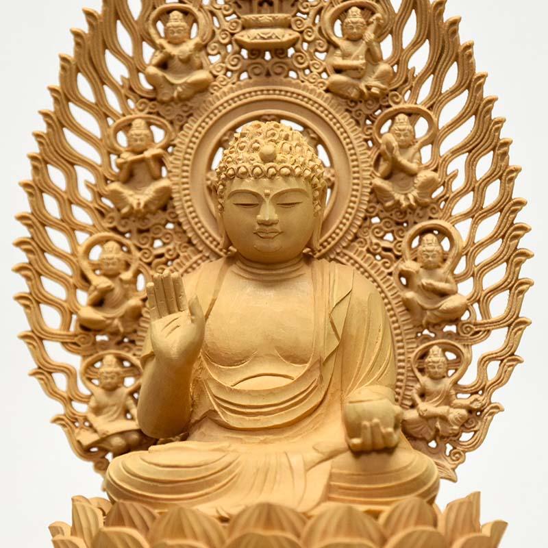 木彫り仏像 【薬師如来】 飛天光背八角台 柘植 坐2.0寸 : 海宇 木彫り仏像 【薬師如来】 飛天光背八角台 柘植 坐2.0寸 : 海宇
