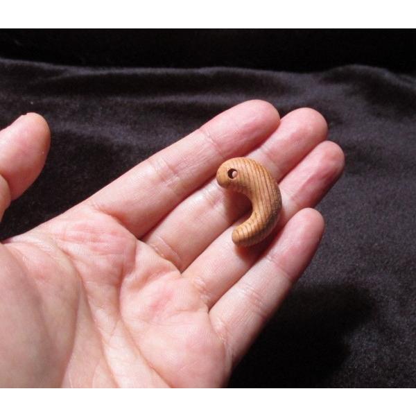 伊勢神宮 パワーストーン 神宮御山杉太珠 御山杉 勾玉30mm(茶) : 廻運