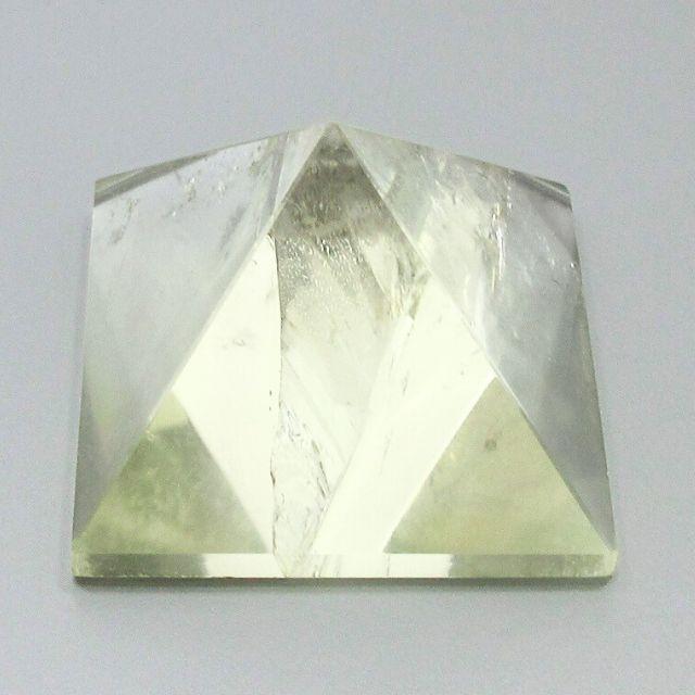シトリン 置物 ピラミッド 黄水晶 天然石 大きさ 1辺約4．1cm 高