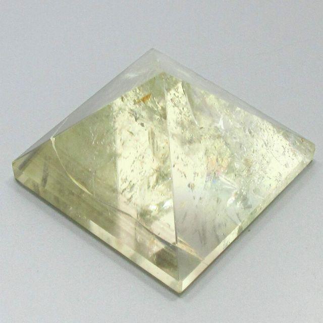 シトリン 置物 ピラミッド 黄水晶 天然石 大きさ 1辺約4．1cm 高