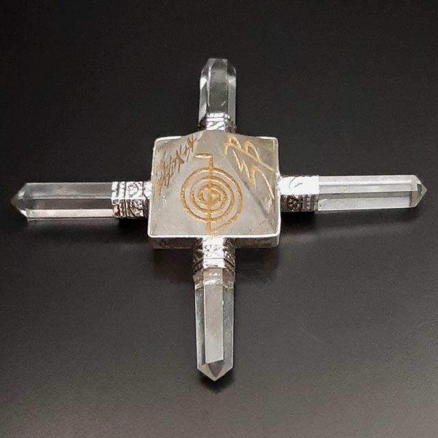 ピラミッド ヒマラヤ水晶 レイキ ジェネレーター 水晶 ポイント 天然石