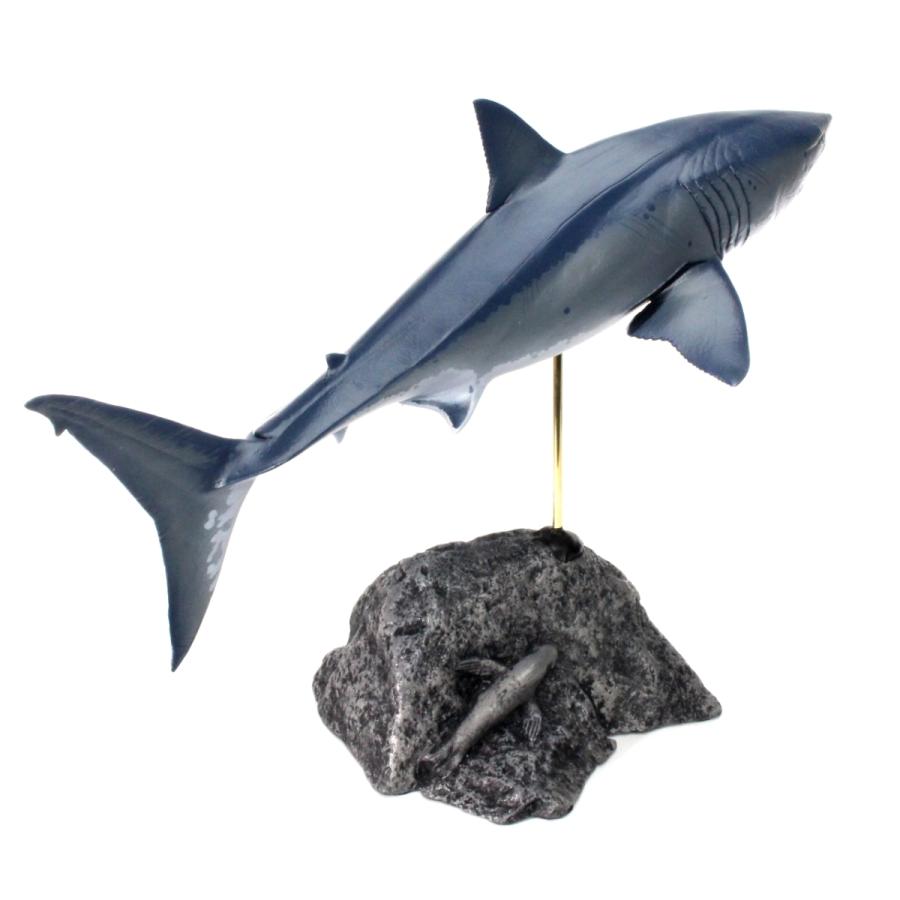 《送料込》 ホホジロザメ　フィギュア　Great white shark（フィッシュカービング）※受注生産4ヵ月待ち（代引き不可） 【O2628326373】(13750円)