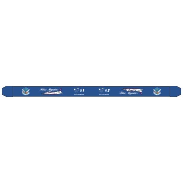 Blue Impulseの機体とロゴマークがデザインされたストラップと 