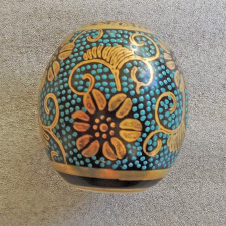 掛け軸小物 高級風鎮 青粒鉄仙（九谷焼）（化粧箱入り） （掛軸