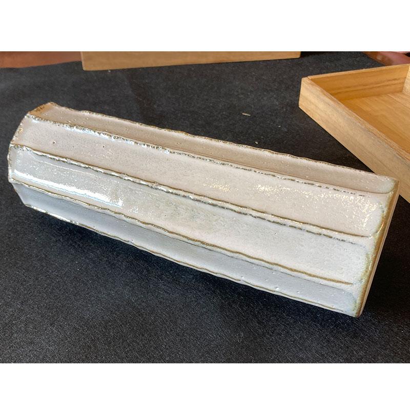 清水卯一 白釉 花器 陶磁器 花瓶 白釉（はくゆう） 陶器 骨董品 工芸品