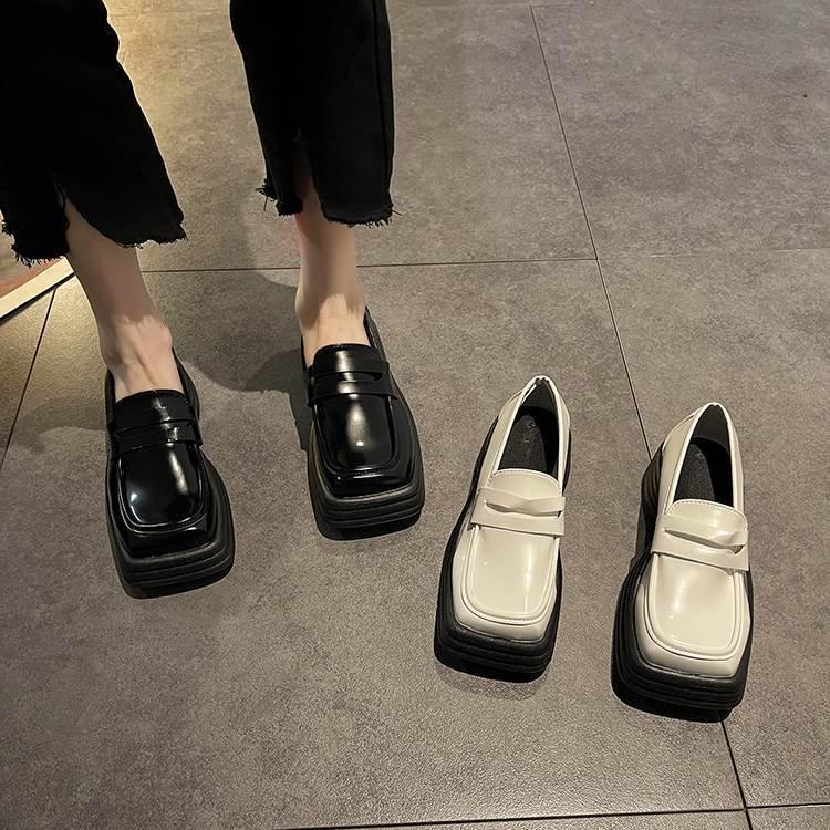 おしゃれ ローファー レディース 厚底 かっこいい スクエアトゥ Pu レザー 革 靴 ミドルヒール 4cm 太めヒール 大人可愛い 黒 白 レトロ ラブリー キュート Cje Kakin 通販 Yahoo ショッピング