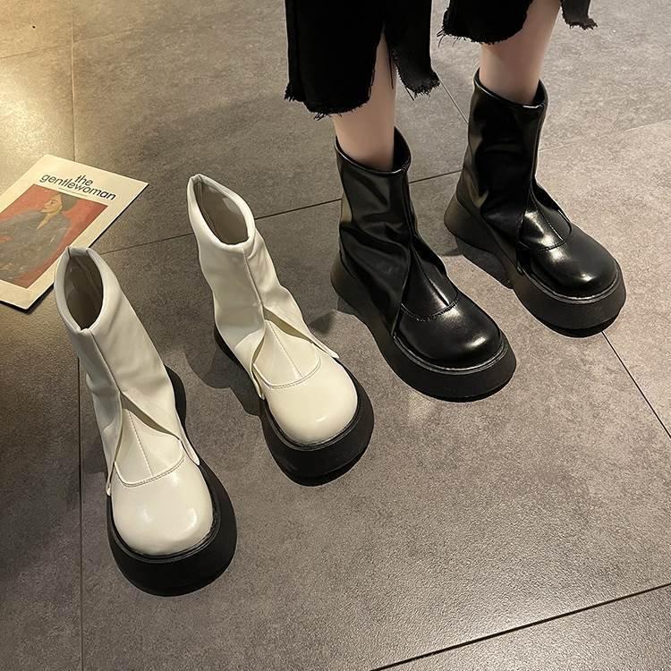 レディースファッション ショートブーツ 黒 白 かっこいい 厚底 靴 エナメル風 光沢 大人可愛い クール 個性的 クツ 5cmヒール Pu レザー 革 ロック ツヤ感 Cj Kakin 通販 Yahoo ショッピング