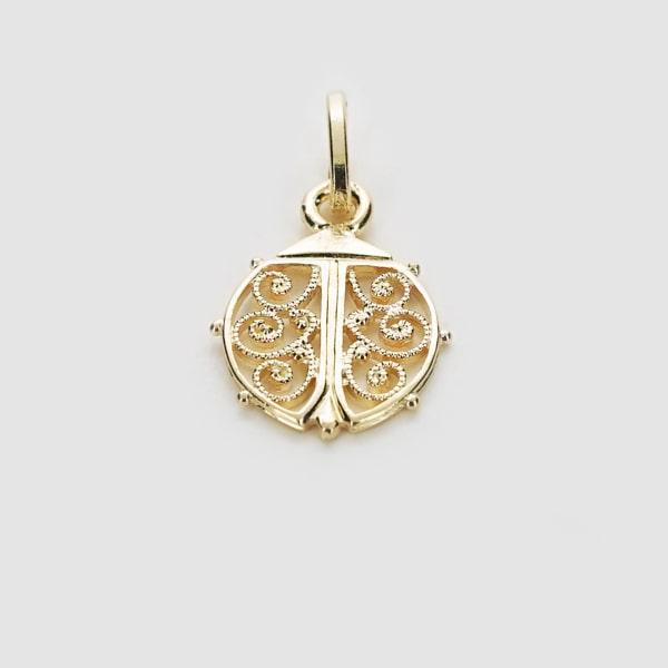 UNOAERRE（ウノアエレ） K18 イエローゴールド てんとう虫 ペンダント