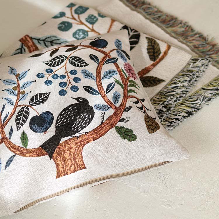 クッションカバー 松尾ミユキ 松尾みゆき 鳥 バード クッション カバー リビング ダイニング ソファ テイスト シック イラスト インテリア インテ B81mm334 楽しいインテリア北欧雑貨店 Kakko 通販 Yahoo ショッピング