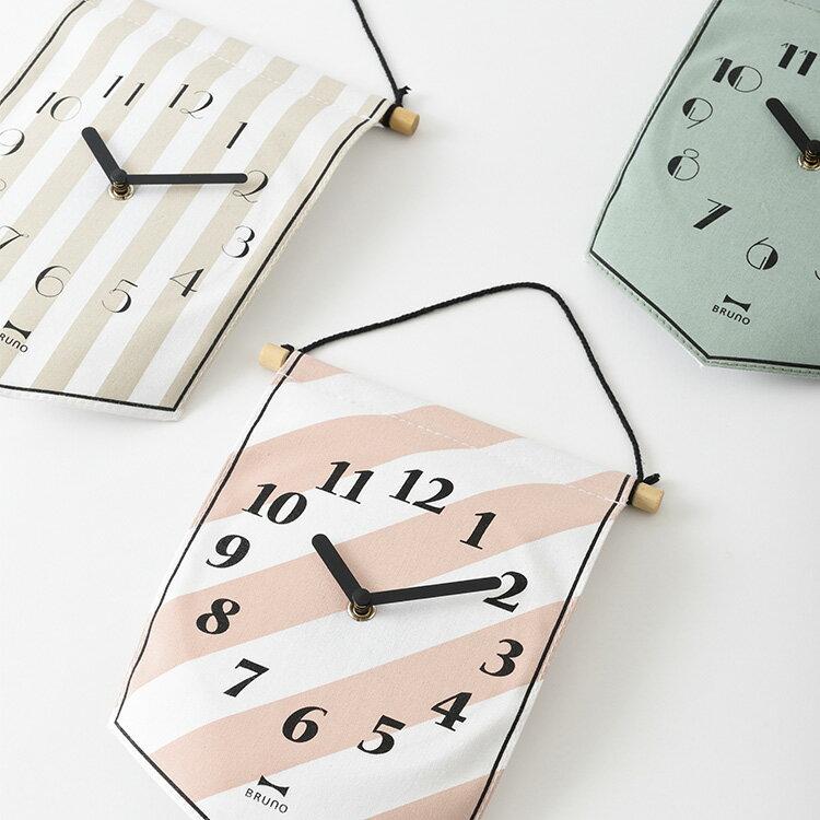 タペストリークロック Bruno ブルーノ タペストリー 布 掛時計 壁掛け時計 アナログ おしゃれ 可愛い 時計 壁掛け デザイン 北欧 テイスト C66bcw026 楽しいインテリア北欧雑貨店 Kakko 通販 Yahoo ショッピング