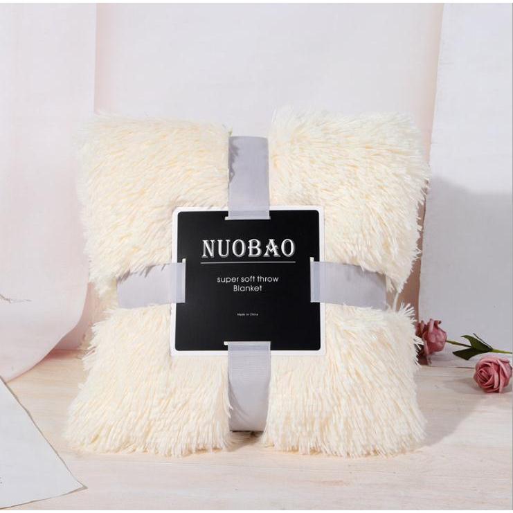 最終お値下げ～ブチ柄ムートンラグ（スリッパなし）　世界に一つ　玄関やソファーにも 最終お値下げ～ブチ柄ムートンラグ（スリッパなし） 世界に一つ 玄関や