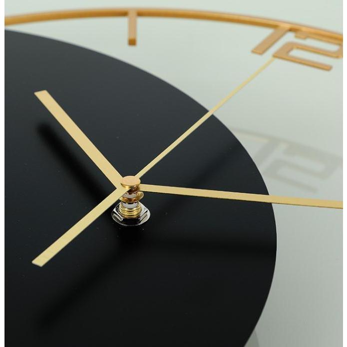 太陽デザイン 壁掛け時計 金色と黒色 太陽デザイン 壁掛け時計 金色と黒色 楽天市場】掛け時計 太陽