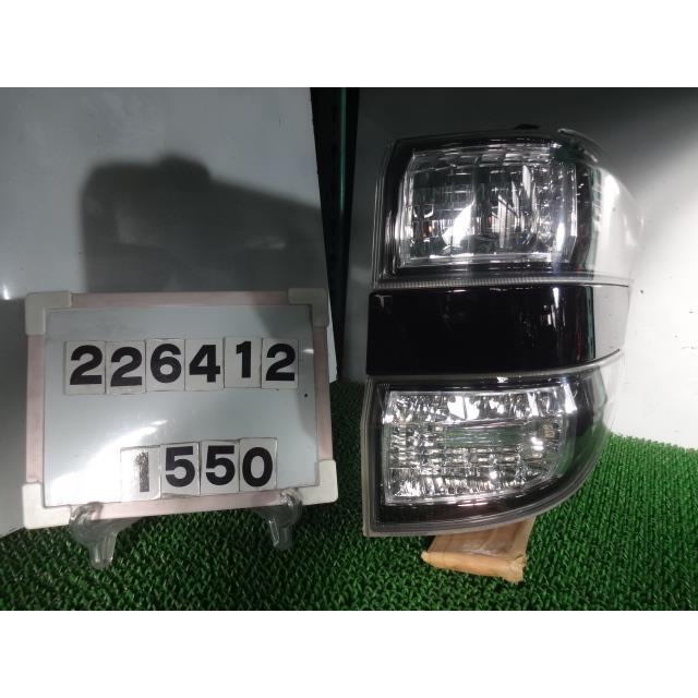 ヴェルファイア DBA-ANH20W 右テールランプ