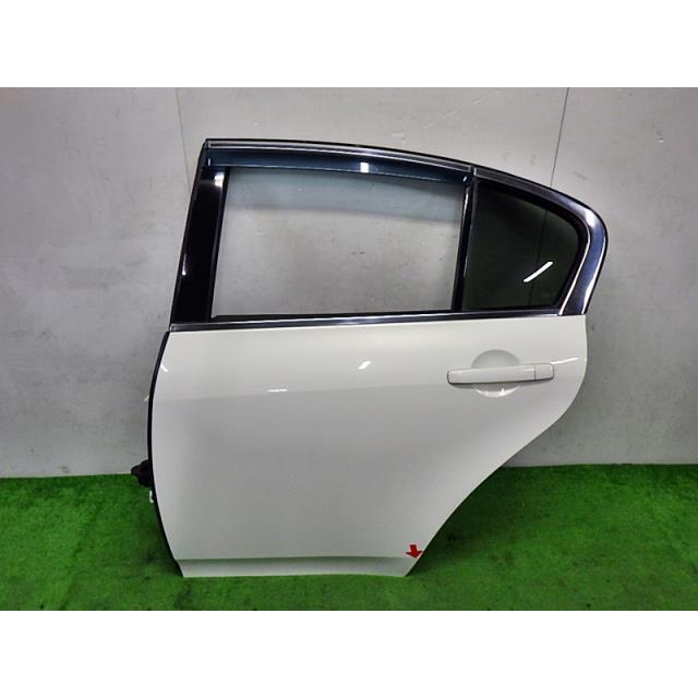 スカイライン（日産） スカイライン DBA-NV36 左リアドア 色/QAA 