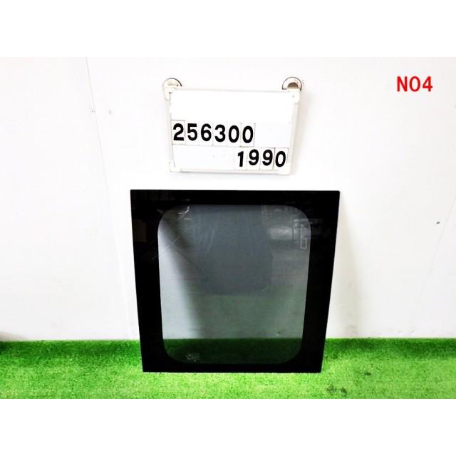 ハイエース 新車外し TRH226K 右サイドガラス 真ん中 62205-26022 