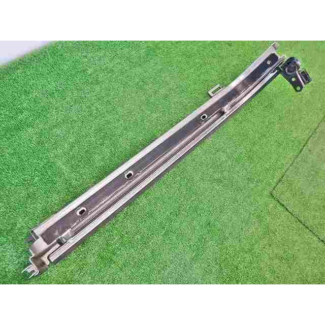 N-BOX N−BOX DBA-JF3 左スライドレールカバー 色/NH883P N-BOX N−BOX DBA-JF3 左スライドレールカバー 色/NH883P