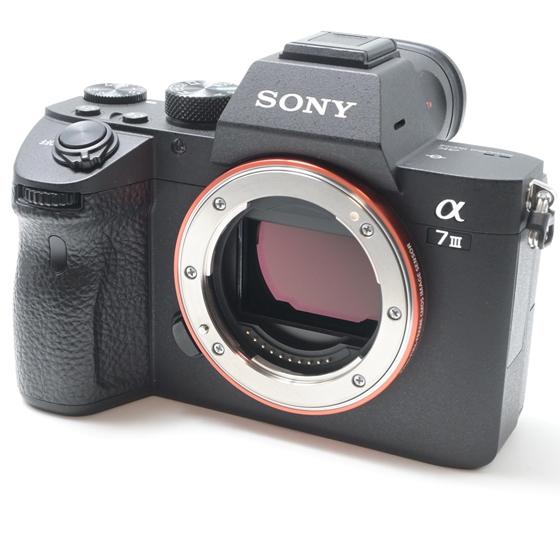 【新品級】SONY α7 III ズームレンズキット FE 28-70mm F3.5-5.6 OSS付属 ILCE-7M3K |  | 01