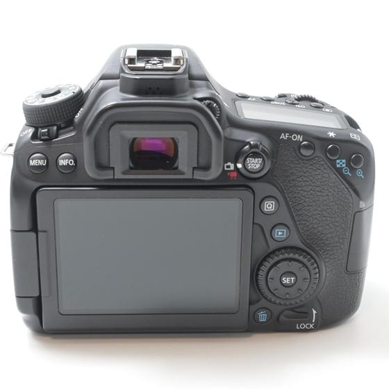 キヤノン Canon EOS 80D レンズキット EF-S18-55mm F3.5-5.6 IS STM 付属 |  | 02