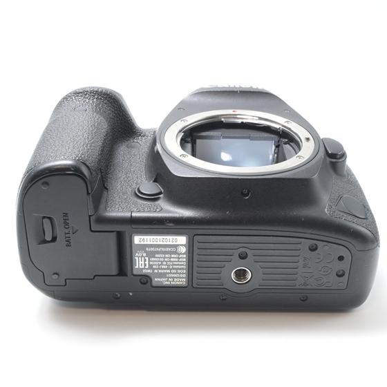 キヤノン Canon EOS 5D Mark IV EF24-105L IS II USM レンズキット |  | 04