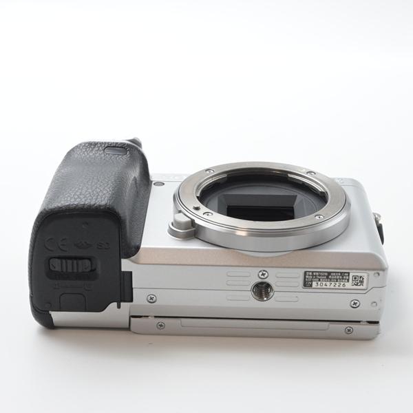ソニー SONY α6400 ボディ ILCE-6400 S[美品A] |  | 04