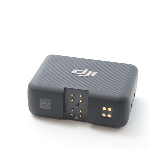 ディージェイアイ DJI Mic (トランスミッター×2 + レシーバー×1 + 充電ケース) ワイヤレス ラベリアマイク |  | 02