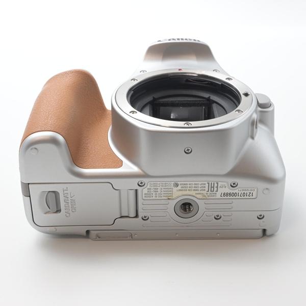 キヤノン Canon EOS Kiss X9 シルバー レンズキット EF-S18-55 F4 STM付属[美品B] |  | 04