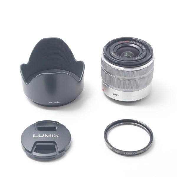パナソニック Panasonic LUMIX G VARIO 14-42mm/F3.5-5.6 II H-FS1442A-S[美品-] | 