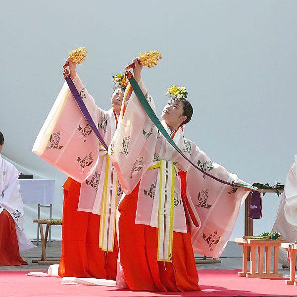 神楽鈴用 五色鈴緒 五色布 五色緒 巫女鈴 七五三鈴 三番叟鈴 小道具 190cm 納期35日 Nmd 7001 14 Nmd 23 13 6 カメヤダイレクト 通販 Yahoo ショッピング