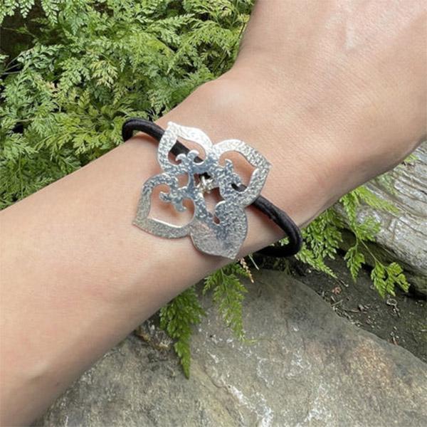 メグえもん♡ No.2400 ハンドメイド　ヘアゴム メグえもん様専用 メグえもん♡ No.2400 ハンドメイド ヘアゴム