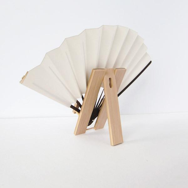 かみもん 扇子立て ゴマ竹 中 18.3×7.1(cm) 竹製 せんす イーゼル