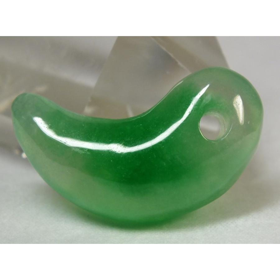 鑑別書付】ミャンマー氷種翡翠（アイスジェダイト）勾玉33mm（f40